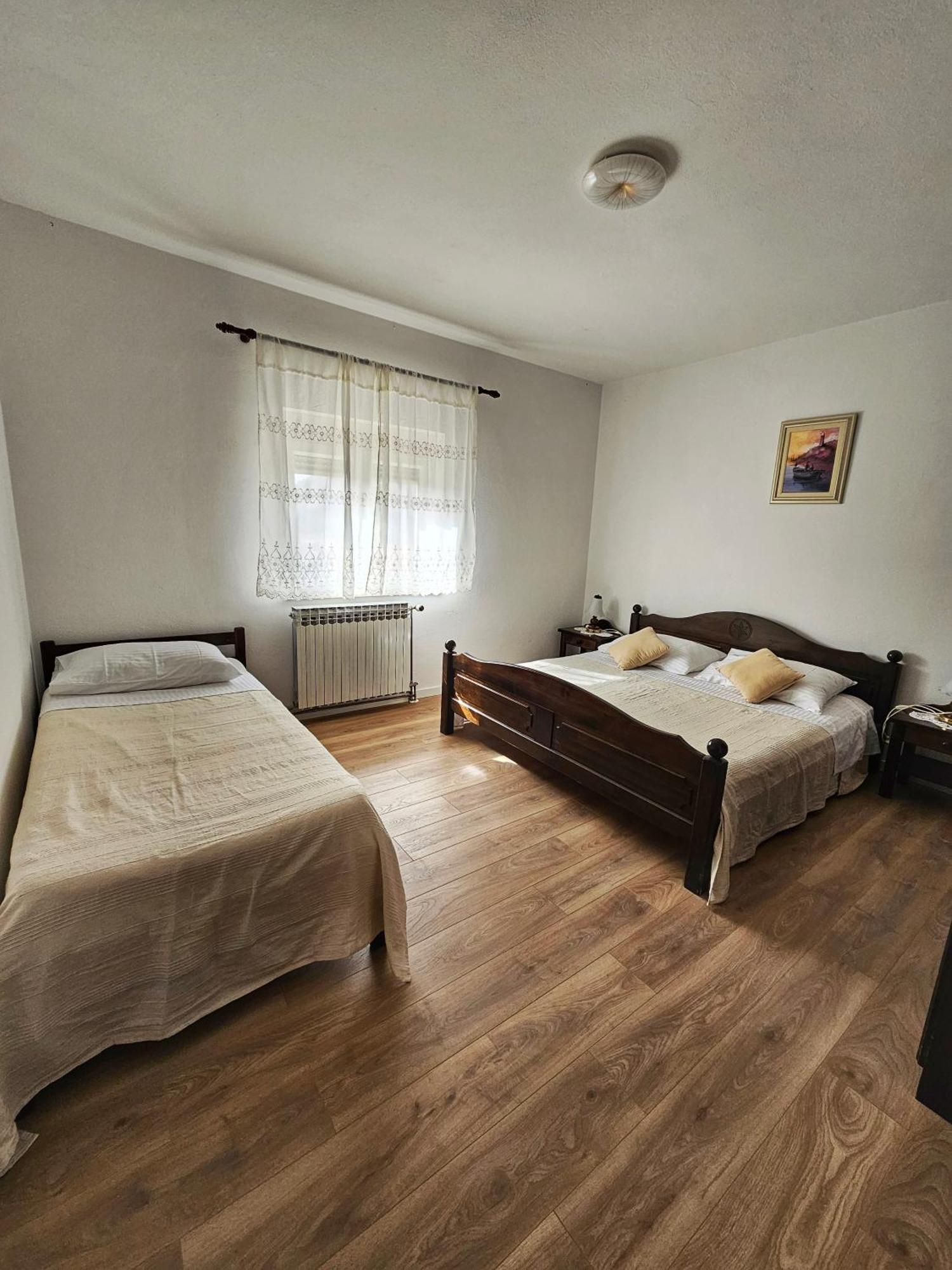 Apartments Plejic Seget Vranjica Buitenkant foto