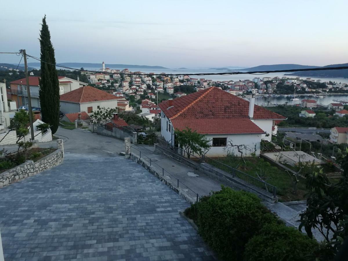 Apartments Plejic Seget Vranjica Buitenkant foto